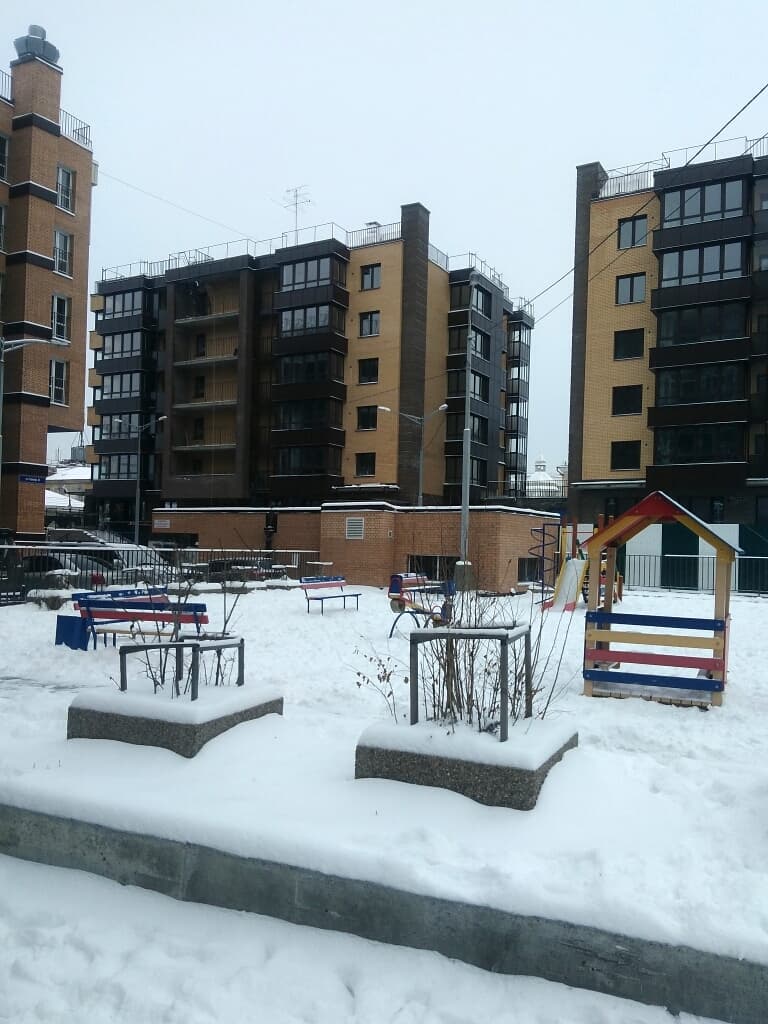 Детская площадка рядом с ЖК Ангара